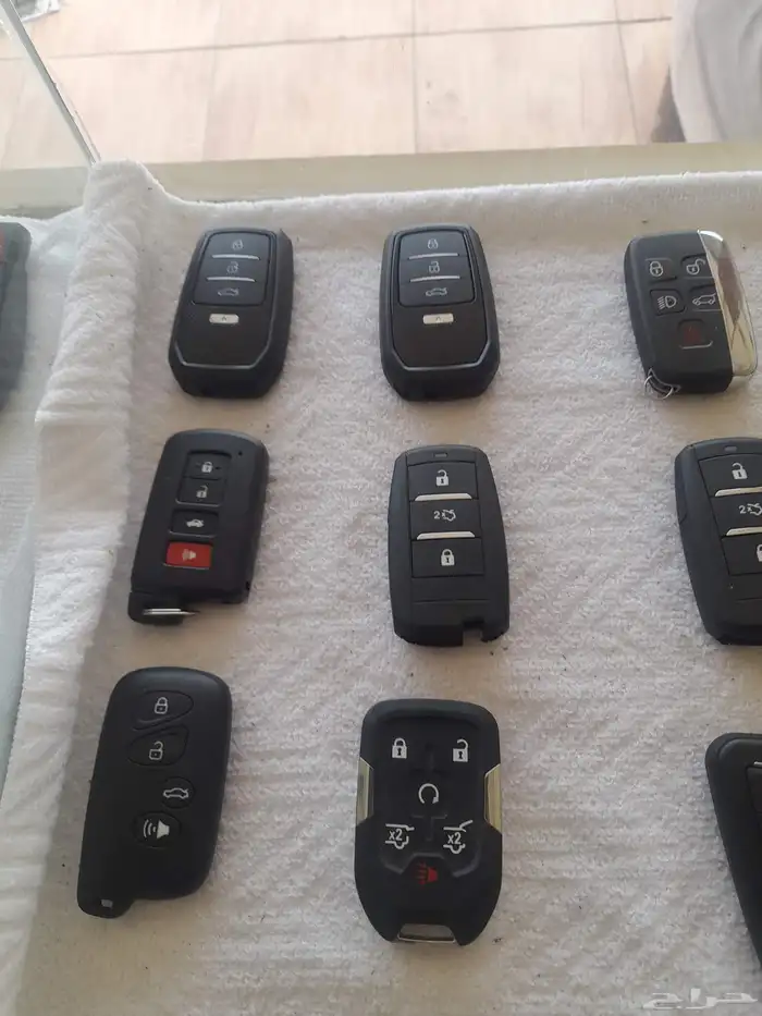 نسخ وبرمجة المفاتيح البصمة والعادي فتح شقق وخزنات تصليح ريمو 5