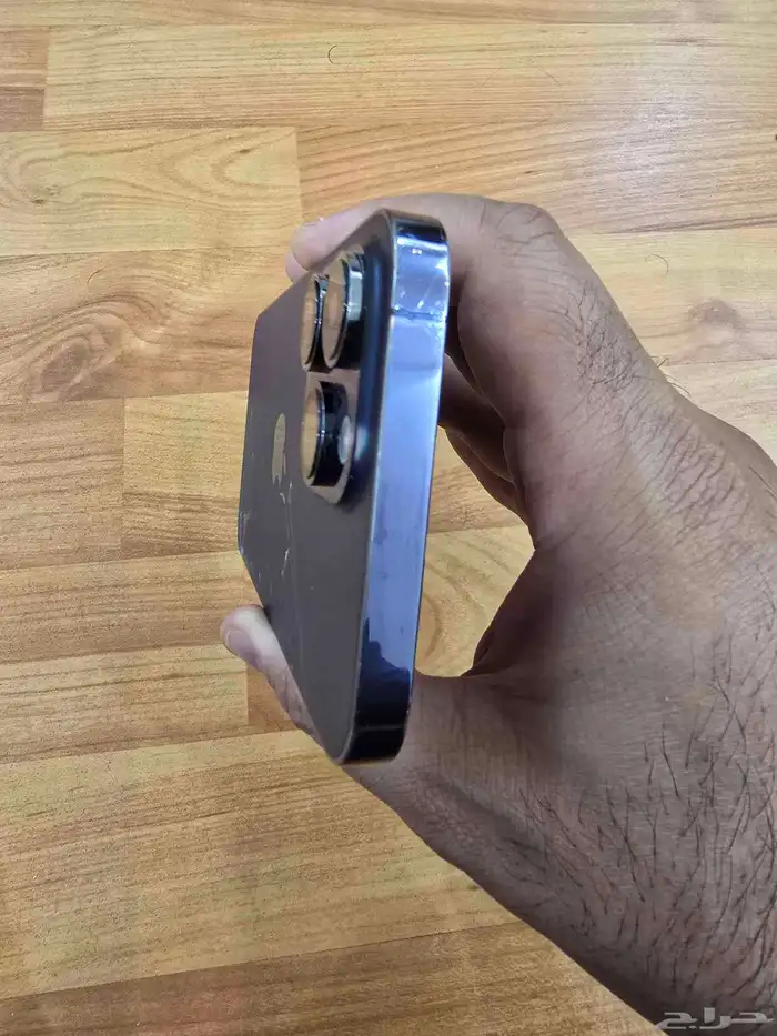 ايقون 14 برو ماكس 3