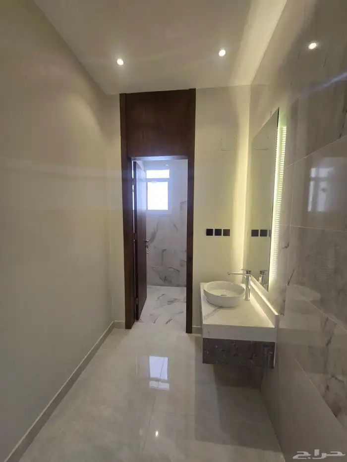 للبيع فيلا دورين وملحق 7 غرف نوم مكتمل الخدمات 22