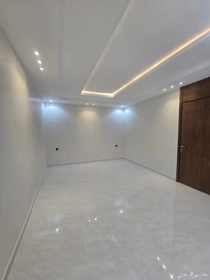 للبيع فيلا دورين وملحق 7 غرف نوم مكتمل الخدمات 7