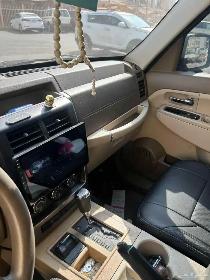 model 2012 jeeb cherokee milage 307719 watspp only 8