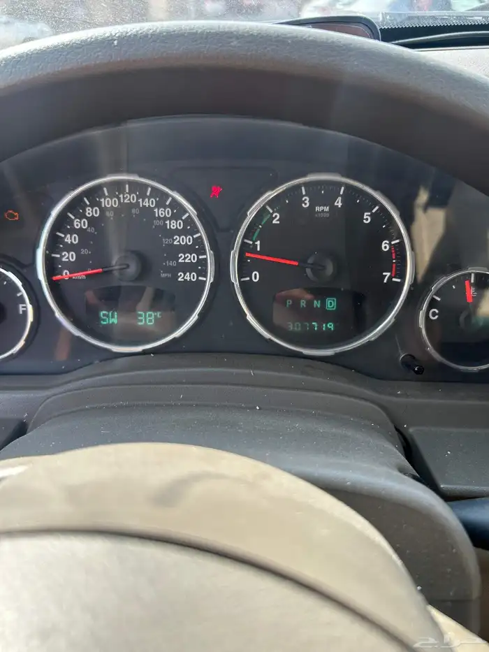 model 2012 jeeb cherokee milage 307719 watspp only 5