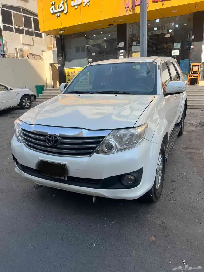 سياره تويوتا فورتشنر 1