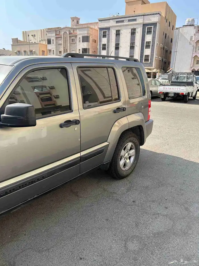 model 2012 jeeb cherokee milage 307719 watspp only 0