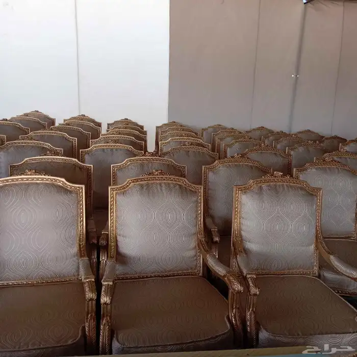 كراسي ملكيه متوفر بإعداد كبيره وجديده وجميع مستلزمات المنسبه 0