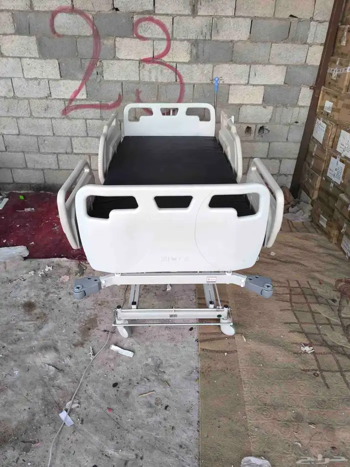 سرير طبي كهربائي فرشه عرض متر عشر حركات 0