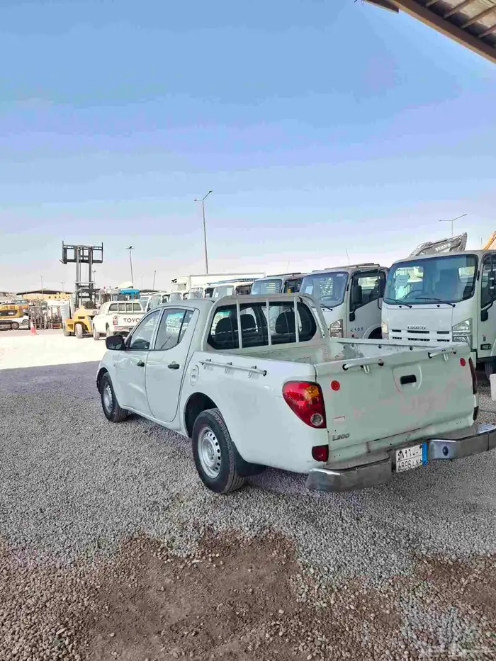 ونيت مستبيشي بنزين مديل 2013 4