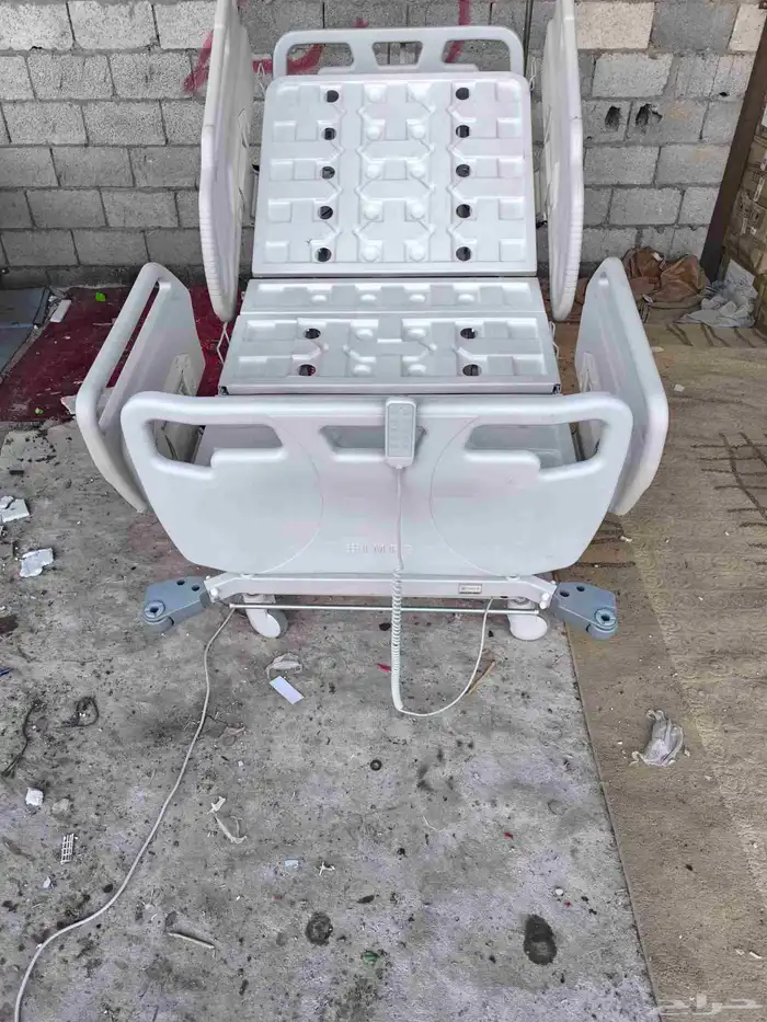 سرير طبي كهربائي فرشه عرض متر عشر حركات 4