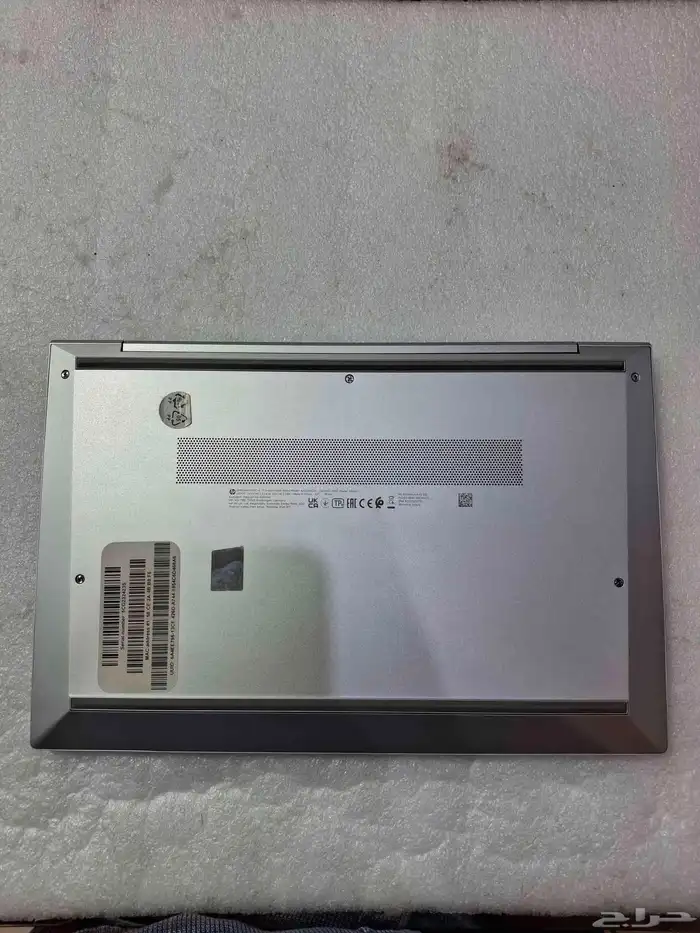 لابتوب HP بحالة ممتازة وشكل أنيق ونحيف جدا وجسم معدن 6
