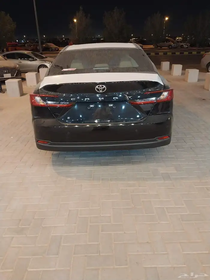 للبيع تويوتا كامري موديل 2025 E 3