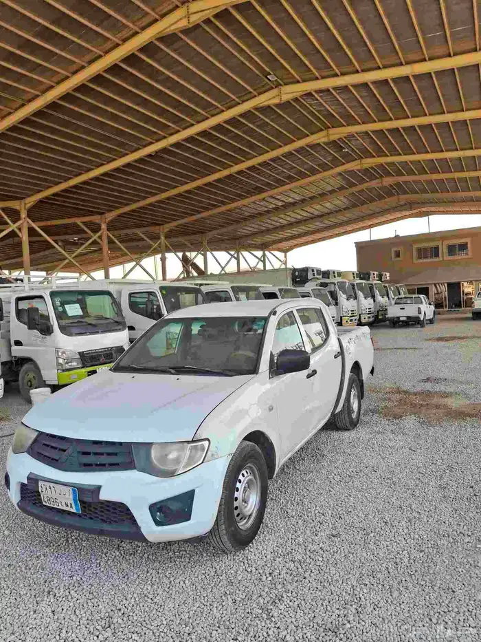 ونيت مستبيشي بنزين مديل 2013 0