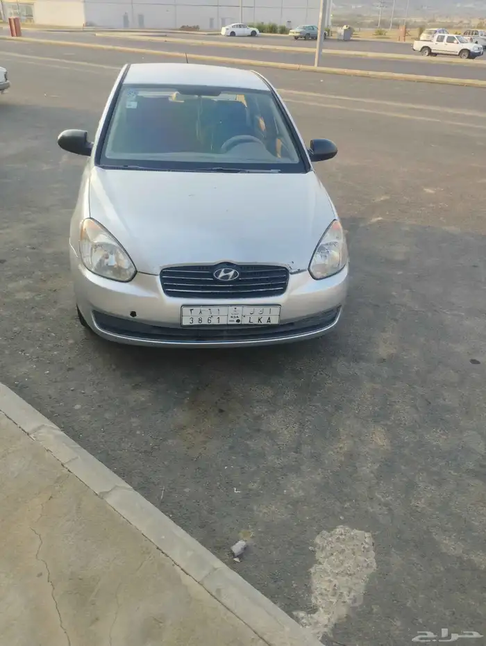 اكسنت موديل 2009 قير عادي مافيها شي غير الكبود مغير فقط 0