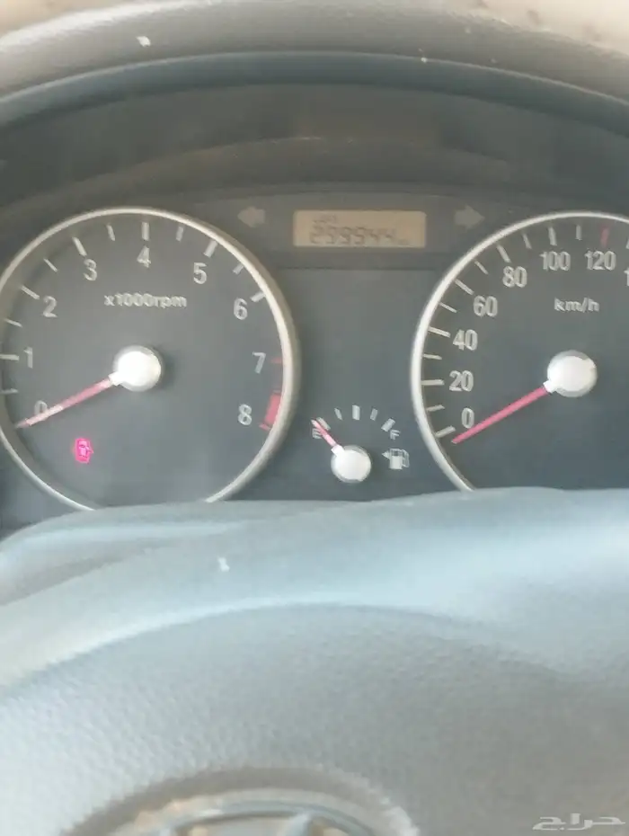 اكسنت موديل 2009 قير عادي مافيها شي غير الكبود مغير فقط 6