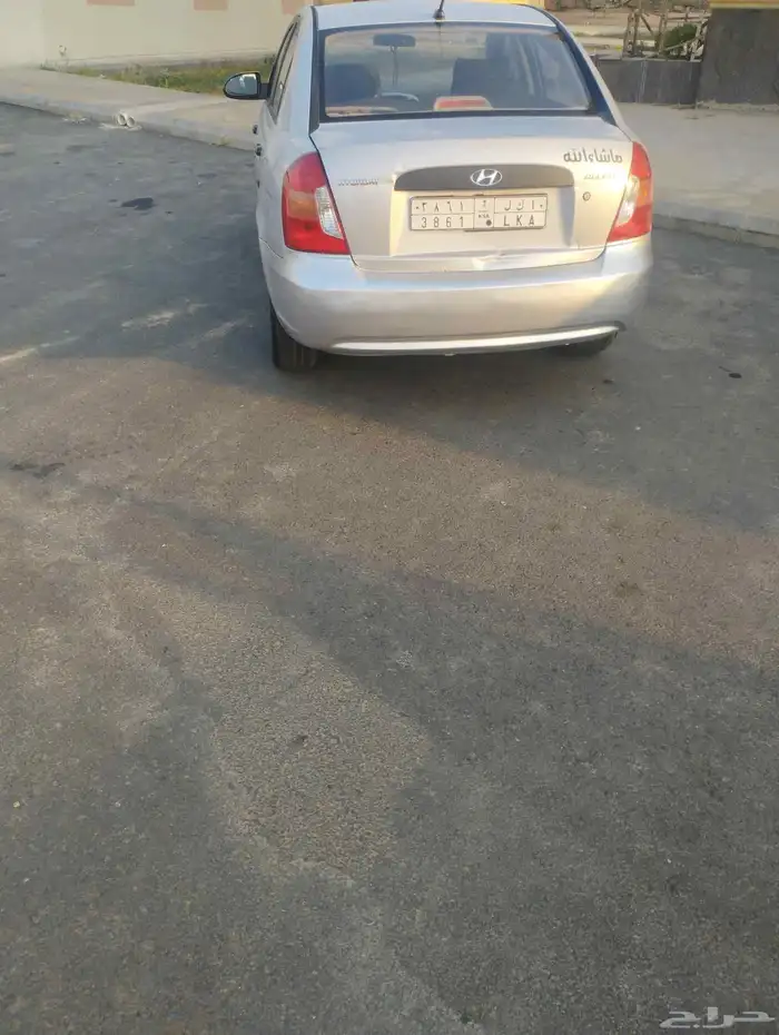 اكسنت موديل 2009 قير عادي مافيها شي غير الكبود مغير فقط 2