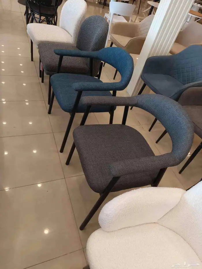 طاولات وكراسي للكافي والمطاعم والمقاهي داخلية وخارجية 8