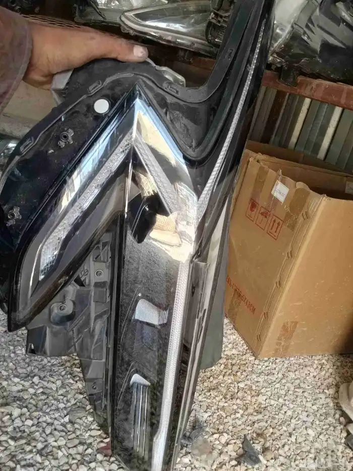 للبيع شمعه كيا فايف يمين 2025 3