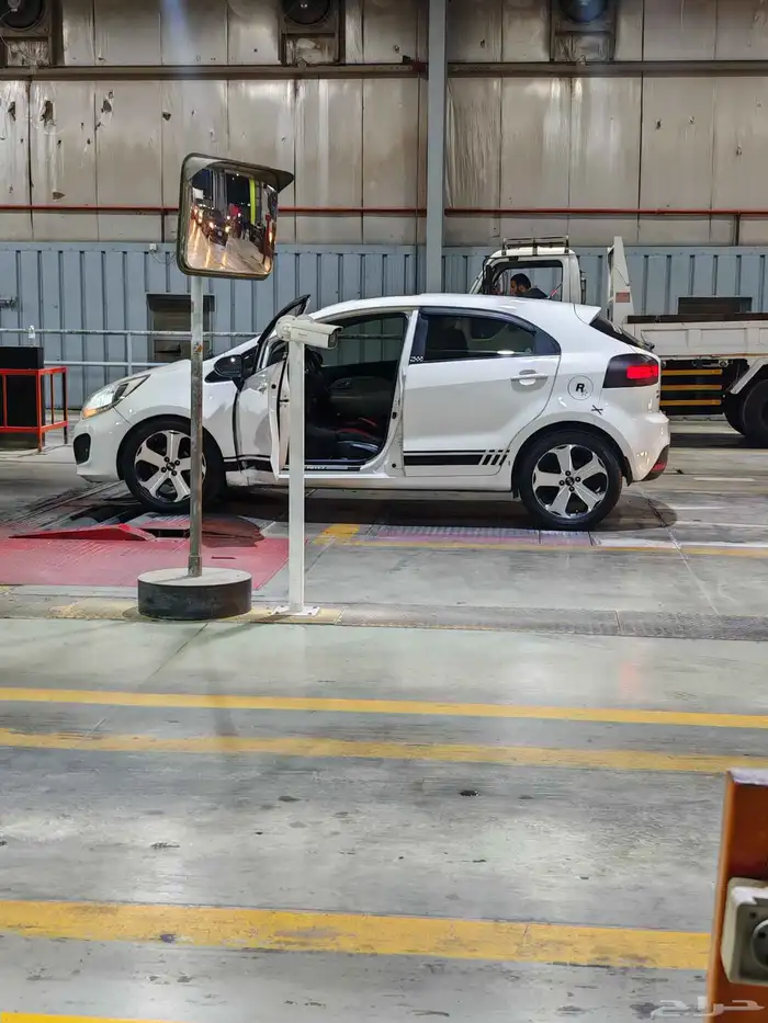 كيا ريو هاتشباك فل 2015 9