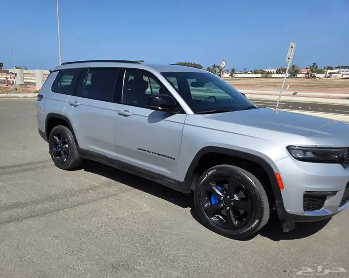 جراند شيروكي التيتيود 2022 11