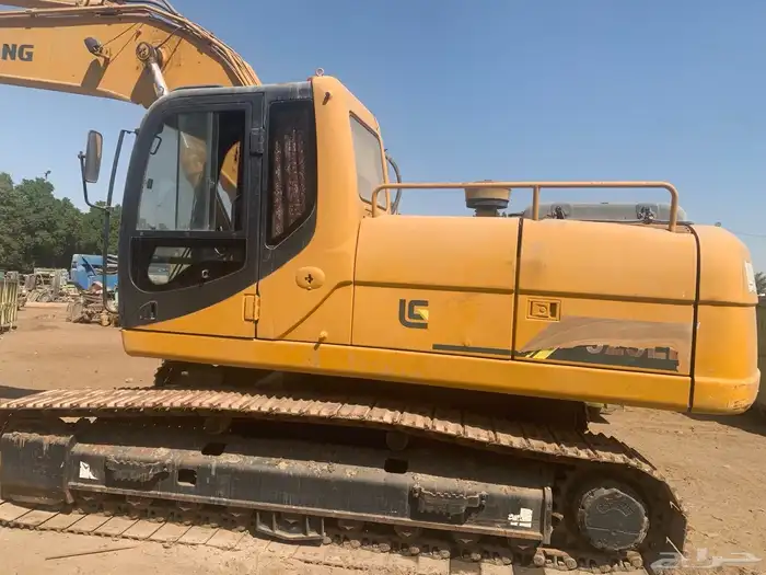 للبيع معدة بوكلين موديل 2007 2