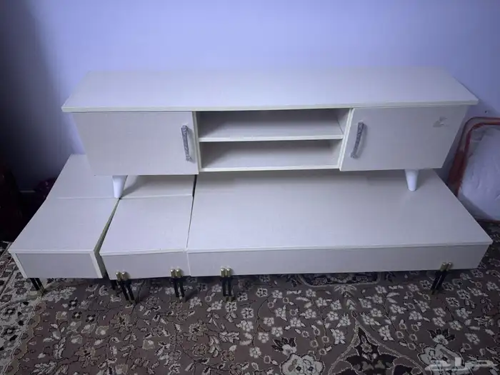 عندي صاله كامله للبيع 1