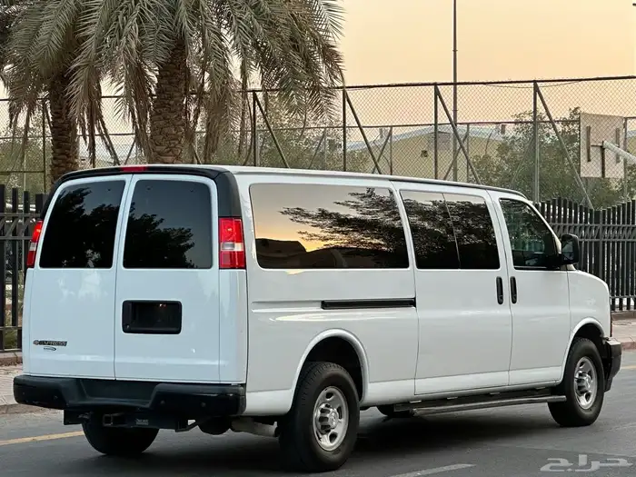 شفروليه إكسبرس موديل 2017 سعودي شاص طويل وزن 2500 فل 9