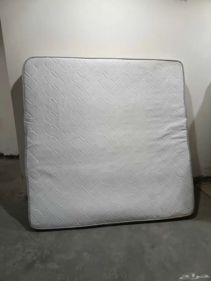 مرتبه و طاولات طعام و باركه للبيع في جده حي الحمدانية الصالح 1