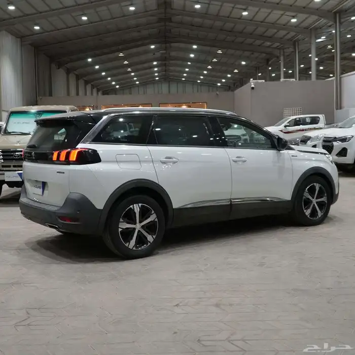 بيجو 5008 موديل 2019 1