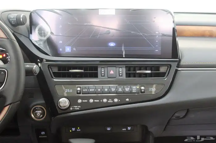 لكزس - ES300 Bh هايبرد - 2025 - نص فل - خليجي 12