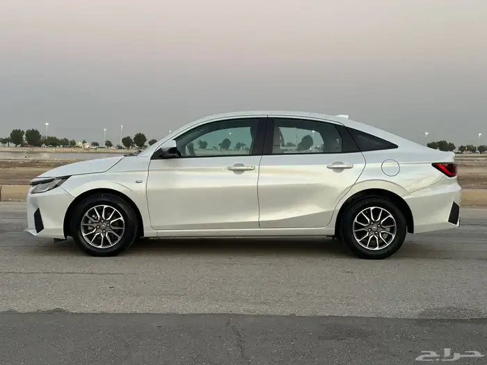 تويوتا يارس 2023 وكالة 6