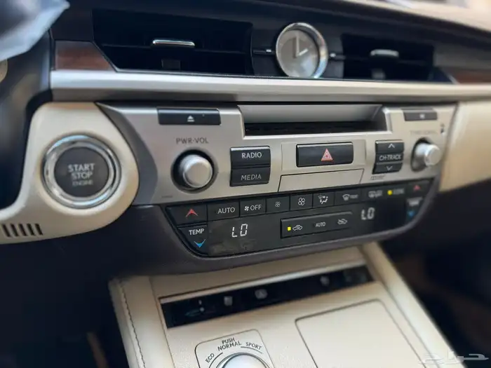 لكزس 2016 es350 فل كامل 29