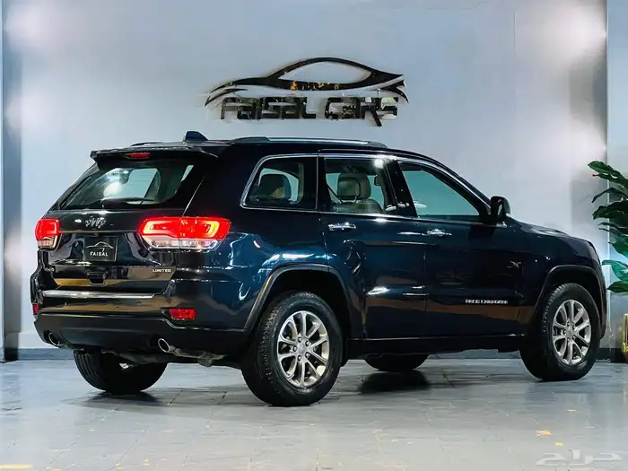 جيب شيروكي 2015 ليمتد V8 بحاله ممتازه ماشاء الله 9