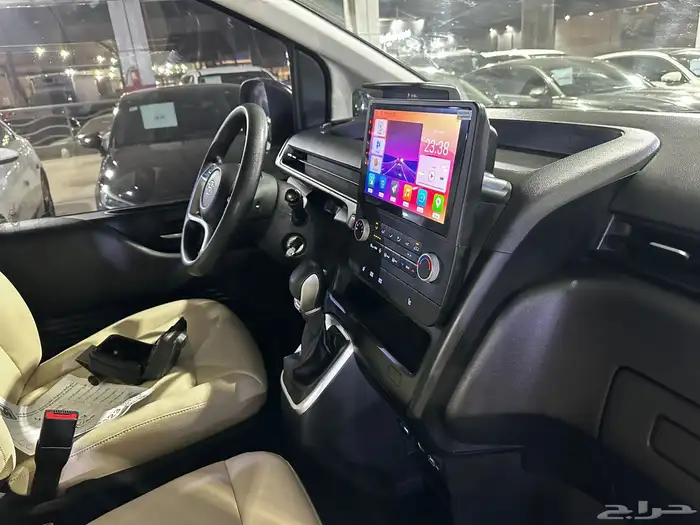 هيونداي ستاريا ابيض 2022 ديزل وارد كوريا 9