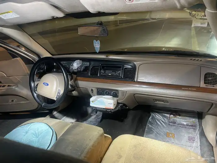 فورد فكتوريا 2004 1