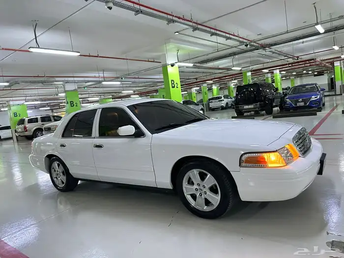 فورد كراون فكتوريا وكاله 14