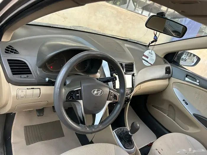 للبيع اكسنت 2013 3