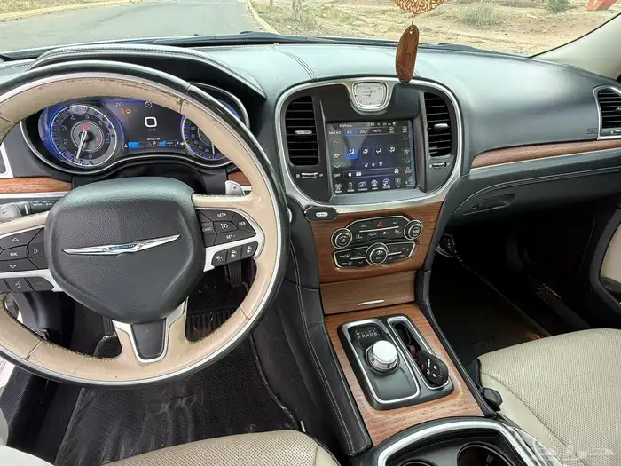 كرايزلر 2016 نظيفة جدا 19