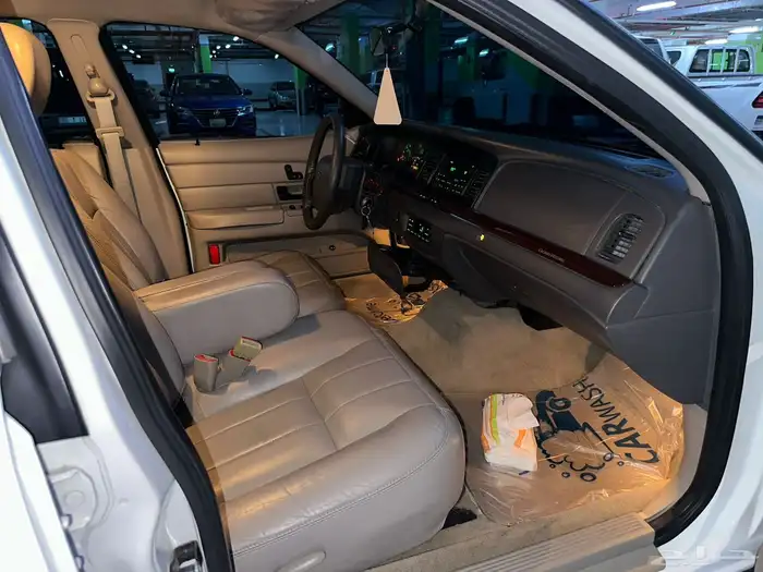 فورد كراون فكتوريا وكاله 23