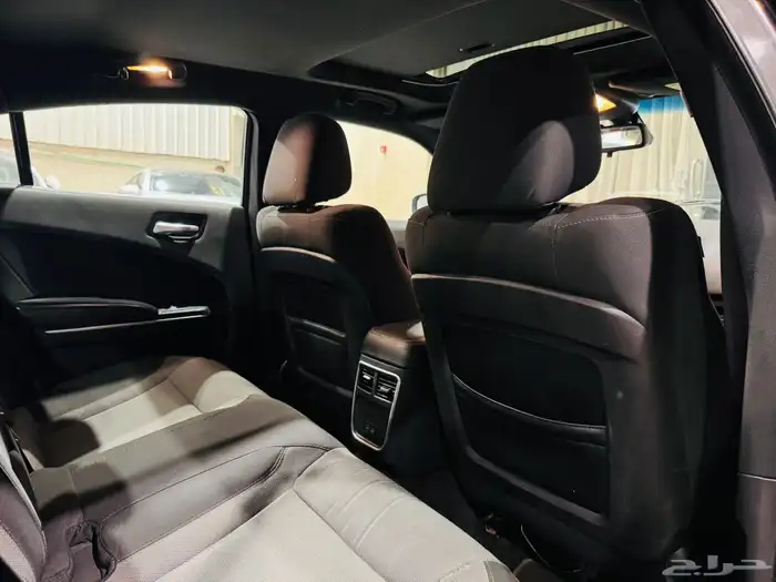 دودج تشارجر 2016 V6 مرهم (بحالة ممتازة) 8