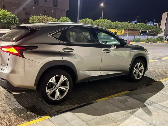 لكزس nx 2016 للبيع 2