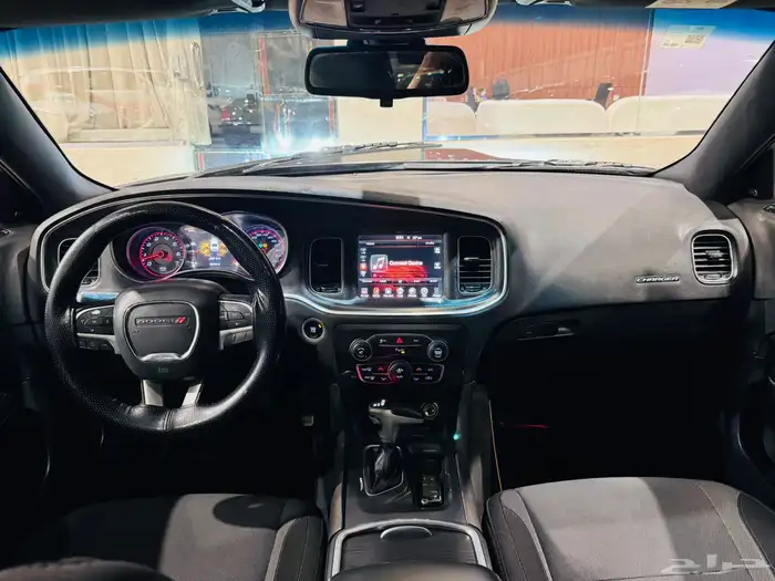 دودج تشارجر 2016 V6 مرهم (بحالة ممتازة) 10