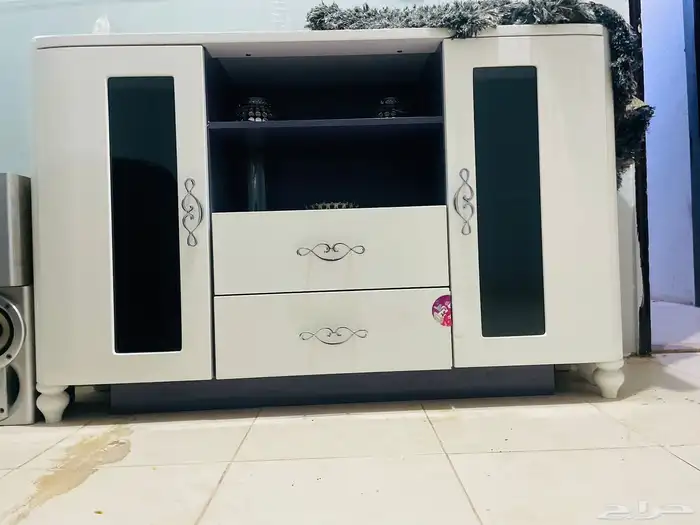 دولاب تحف ووحدة ادراج 200 قابل للتفاوض 0