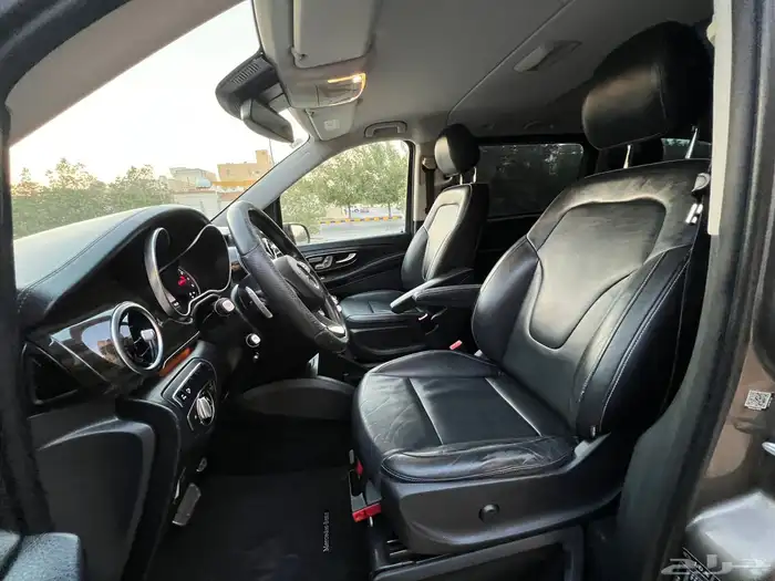 مرسيدس V250 2016 (بحالة ممتازة) 15