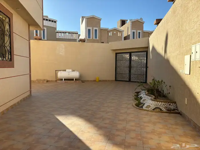 قصر للبيع في مدينة خميس مشيط 12