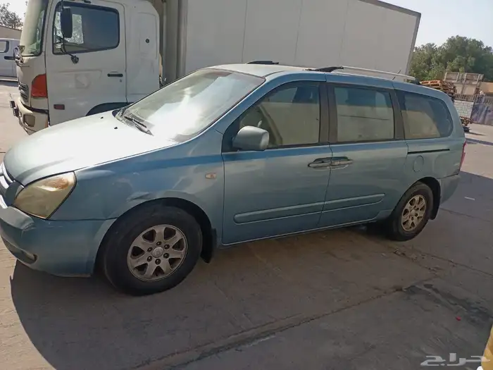 للبيع سيارة كيا كرنفال 0