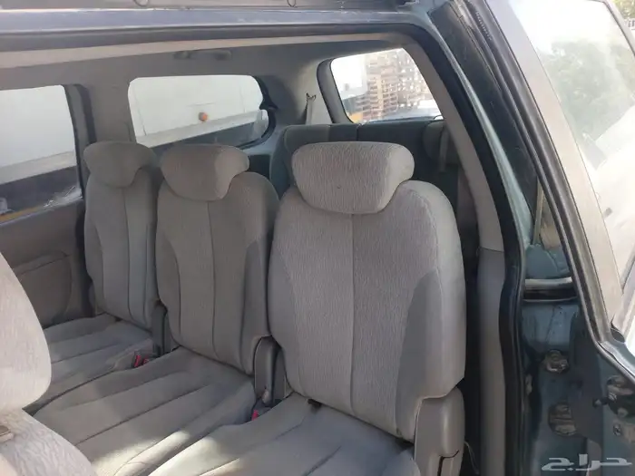 للبيع سيارة كيا كرنفال 8