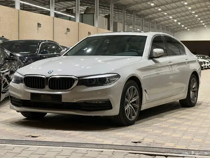 بي ام دبليو 520i موديل 2020 0