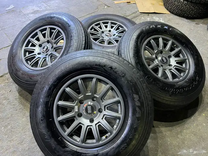 جنوط برايد جيب لاند كروزر 5 مسمار مع كفرات مكسس مقاس 900 17 1