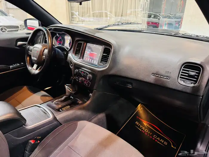 دودج تشارجر 2016 V6 مرهم (بحالة ممتازة) 5