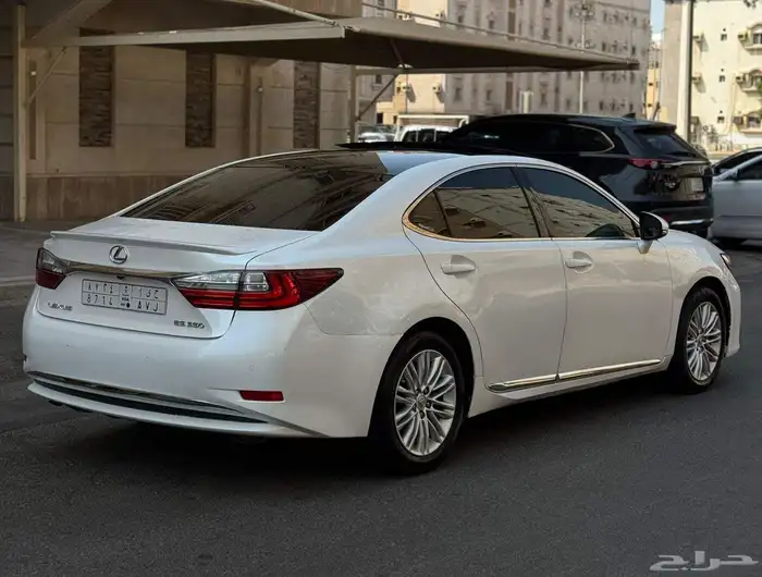لكزس 2016 es350 فل كامل 6