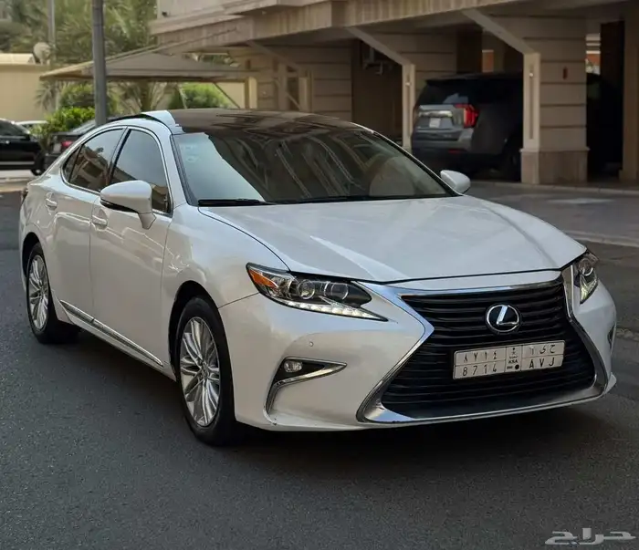 لكزس 2016 es350 فل كامل 0